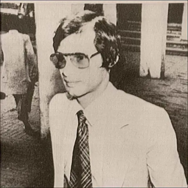 1982માં ચાર્લ્સ