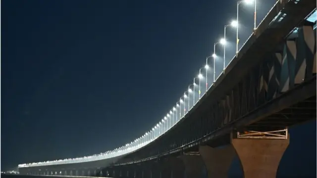 নির্মাণ কাজ শেষে উদ্বোধনের অপেক্ষায় পদ্মা সেতু।