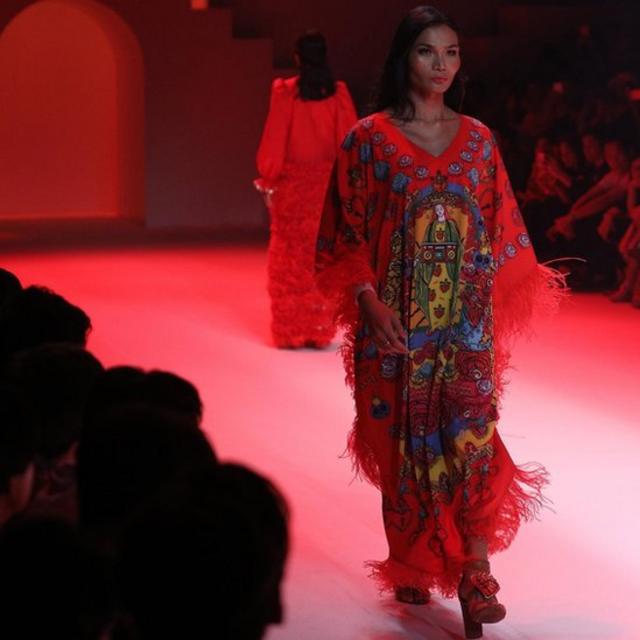 Mimi Tao tự tin trên sàn catwalk của Bangkok Fashion Show hôm 28/3