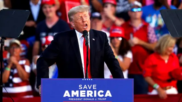 डोनाल्ड ट्रंप