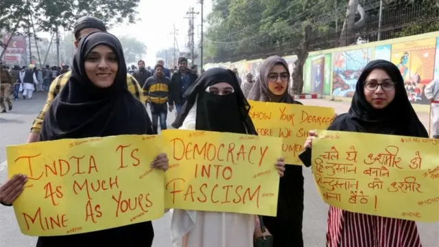 दिल्ली में प्रदर्शन