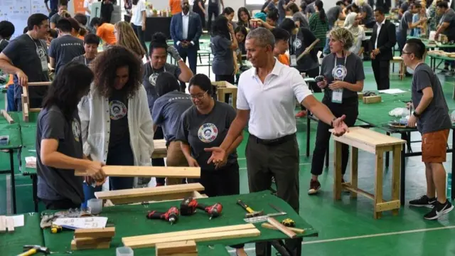 သမ္မတရာထူးက အနားယူပြီးနောက်ပိုင်းမှာ အိုဘားမားဟာ သိုသိုသိပ်သိပ်နေထိုင်ခဲ့