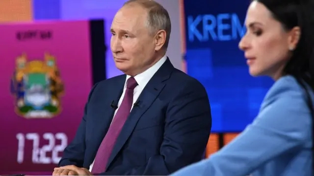 Владимир Путин во время "прямой линии" 30 июня 2021 года