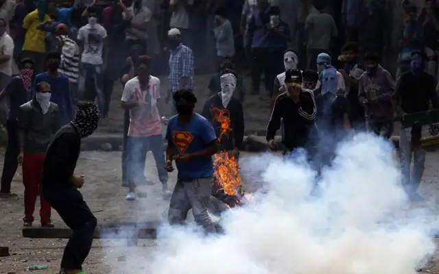 भारत प्रशासित कश्मीर में प्रदर्शन