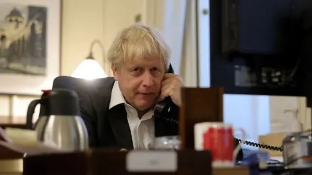 Британ премьер-министри Борис Жонсон менен Еврокомиссия жетекчиси Урсула фон дер Ляйен акыркы күндөрү тынымсыз телефон сүйлөшүүлөрүн өткөрүп, делегациялардын орток пикир табышына жол издеди