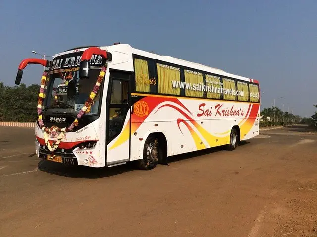 ప్రైవేటు సర్వీసులు అధిక ఛార్జీలు వసూలు చేస్తున్నా అధికారులు పట్టించుకోవడం లేదు.