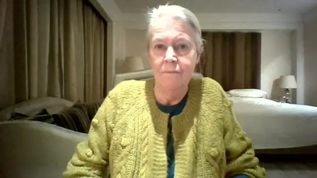 イギリス人も武漢から集団避難 アパートで2週間の隔離 - BBCニュース