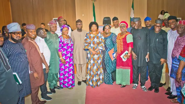 Aworan Erelu Fayemi ati awọn asọfin ipinlẹ Ekiti