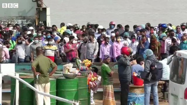 সরকার এখন পরিকল্পনা করছে সারাদেশের আক্রান্ত এলাকাগুলো লাল, হলুদ এবং সবুজ জোনে চিহ্নিত করে সংক্রমণ প্রতিরোধ করবে।