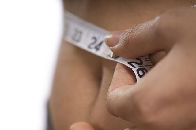 Es posible perder 2 centímetros de grasa abdominal en cuatro semanas? - BBC  News Mundo