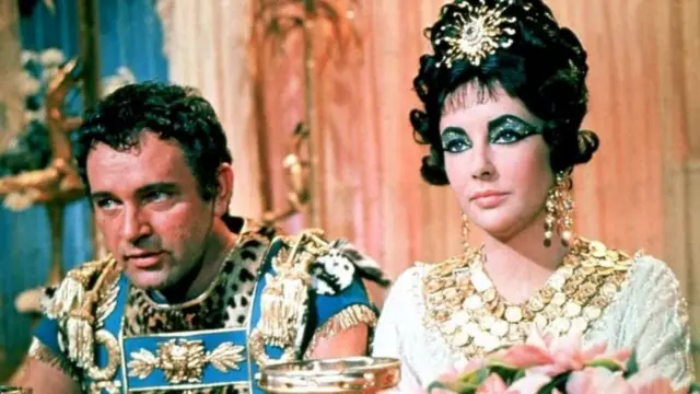 إليزابيث تايلور