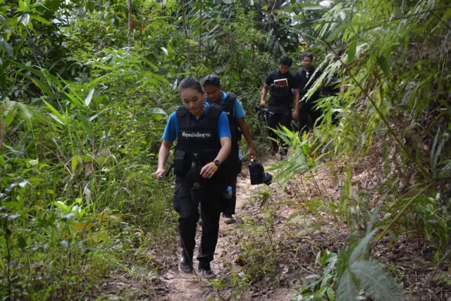 นวลปราง พิทักษ์กาญจนกุล ตำรวจหญิง พิสูจน์หลักฐาน สามจังหวัดชายแดนใต้ บีบีซี