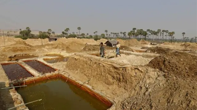 မြေရှား