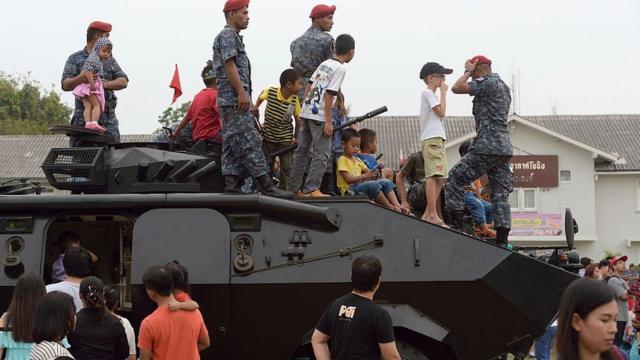 กองทัพนำรถถังมาจัดแสดงในงานวันเด็กแห่งชาติที่กรุงเทพฯ เปี 2015