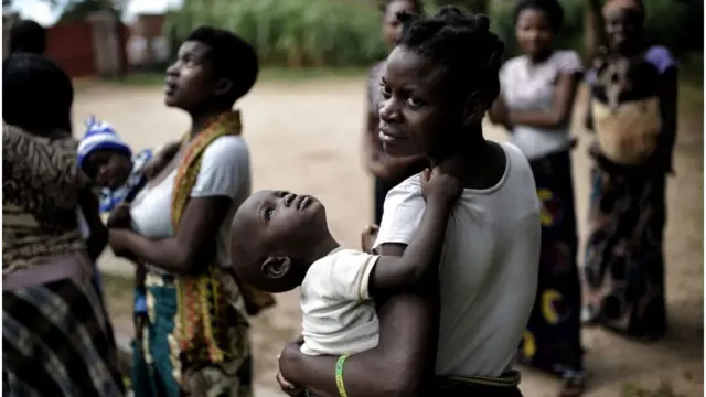 Kina mama wa umri mdogo