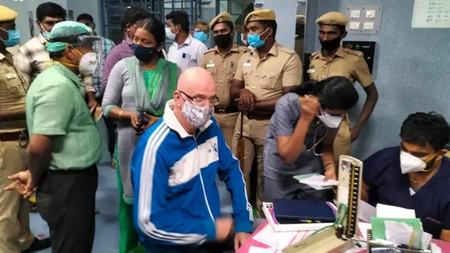 கைது செய்யப்பட்ட இங்கிலாந்து நாட்டவர்.