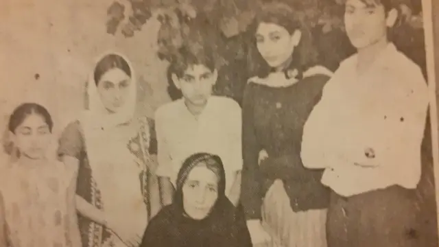 مومی گل کے اہلخانہ کی حادثے کے بعد بنائی گئی ایک تصویر