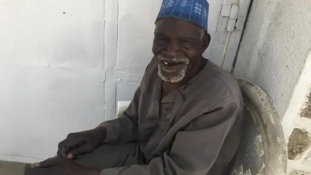 Old pesin dey siddon for chair