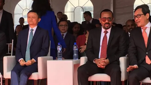 MM Abiyii fi abbaa qabeenyaa kubaaniyaa Alii Baabaa Jaak Maa