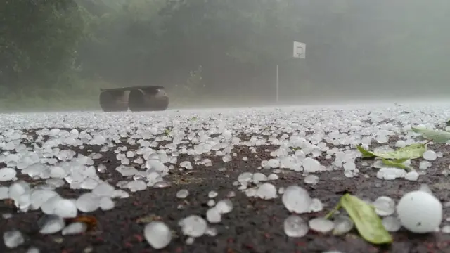 Por qué hay más tormentas de granizo con piedras más grandes como la que  causó la muerte de una bebé en España - BBC News Mundo