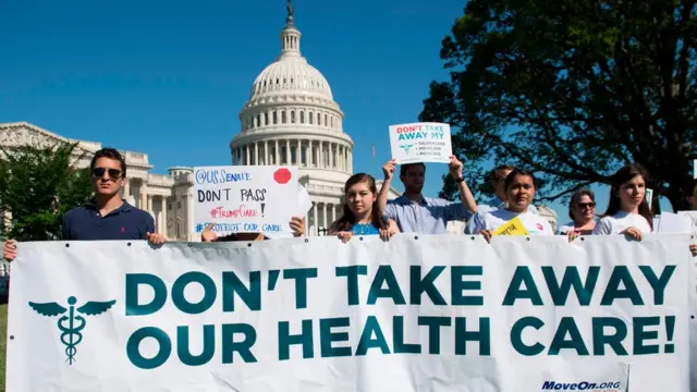 تظاهرات مخالفان