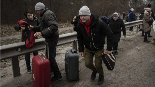 'Yan Ukraine da ke tserewa yaƙi a Irpin