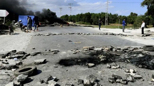 Les supporters de Chebba ont brûlé des pneus et bloqué une route menant à leur ville l'année dernière pour protester contre la suspension de l'équipe.