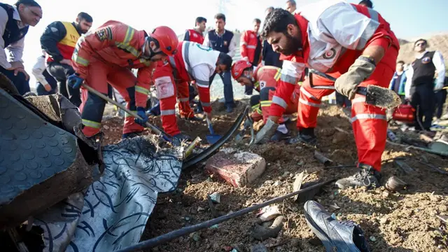 اتوبوس دانشجویان علوم تحقیقات