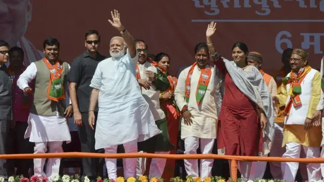 मोदी- अनुप्रिया पटेल