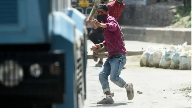 पत्थरबाज़