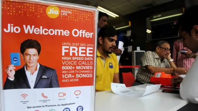 मोबाइल, वोडाफोन, आइडिया, एयरटेल, जीओ