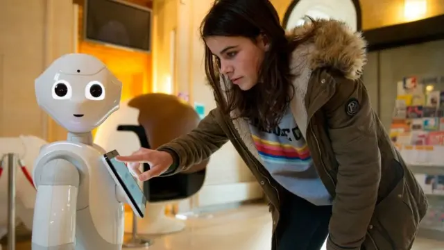 Людям нужно общение. Машины научились понимать друг друга без слов