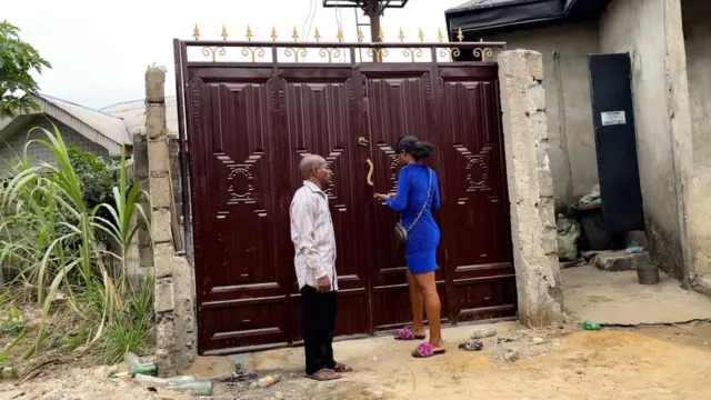 precious and her daddy inside dia new house