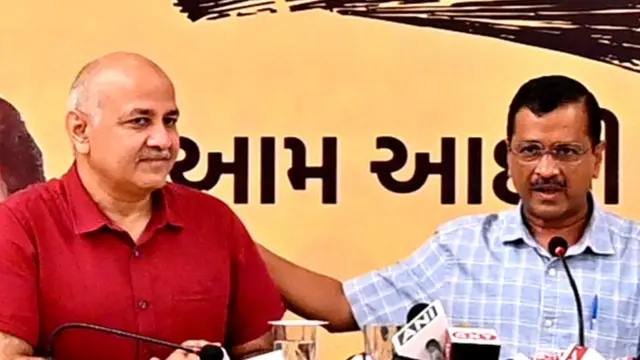 મનીષ સિસોદિયા અને અરવિંદ કેજરીવાલ