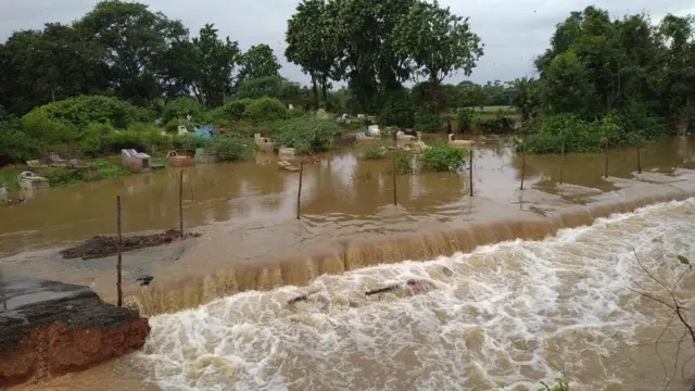 నివర్ తుపాను