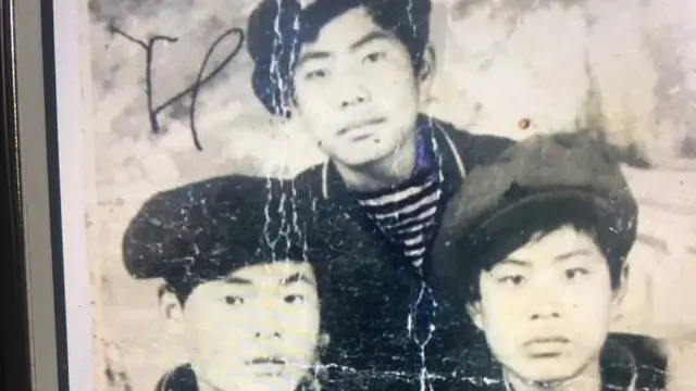 సోదరులతో కిమ్ సోక్