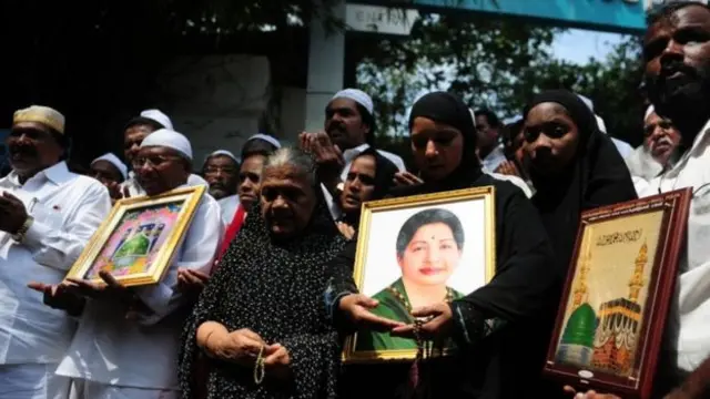 ஜெயலலிதாவுக்காக நடத்தப்பட்ட பிரார்த்தனைகள்