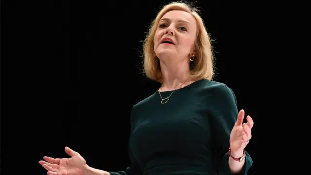 బ్రిటన్ ప్రధానిగా బాధ్యతలు చేపట్టనున్న లిజ్ ట్రస్