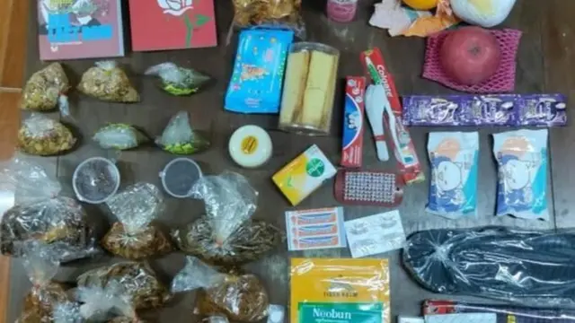 ထောင်ဝင်စာ ပို့တဲ့ပစ္စည်းများ