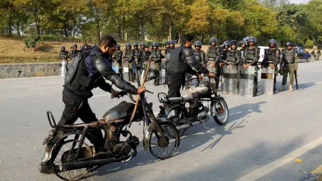 اسلام آباد آپریشن کے ایک دن بعد کے مناظر