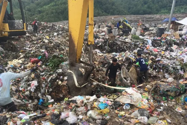 Uzmanlar çöp toplayıcıların isimsiz çevre kahramanları olduğunu söyleyerek koşullarının iyileştirilmesi çağrısında bulunuyor