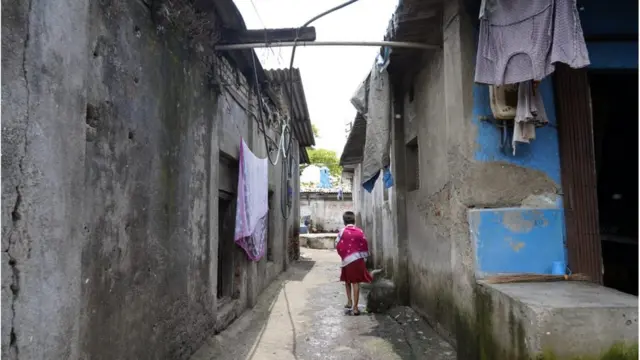 भिवंडीतल्या रेडलाईट भागातील गल्ल्या