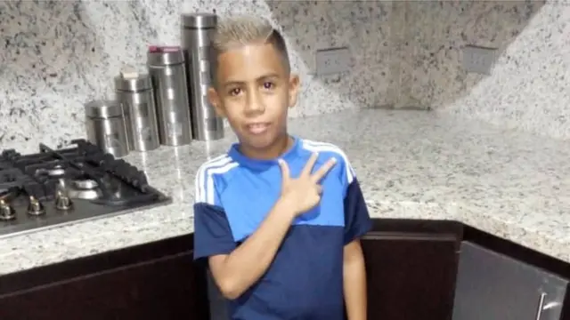 Brayan sonriendo luego de una práctica deportiva