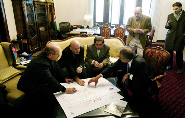 حامد کرزی و تیم ریاست جمهوری