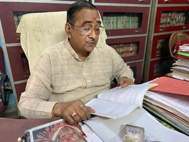 న్యాయవాది విజయ్ శంకర్ రస్తోగీ