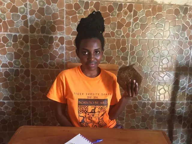 Muhoza avuga ko ubu bari gushaka imashini zo gukora menshi kurushaho