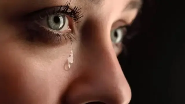 వేధింపులక గురైన మహిళ