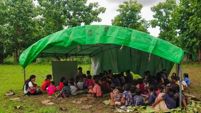ကယားက စစ်ရှောင်တွေထဲ အမျိုးသမီးတွေနဲ့ ကလေးငယ်တွေလည်း ပါဝင်ပါတယ်။