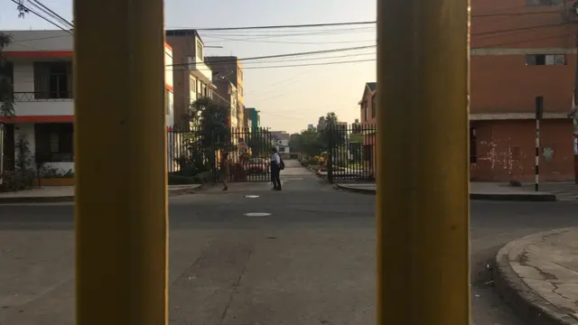 Una reja frente a otra