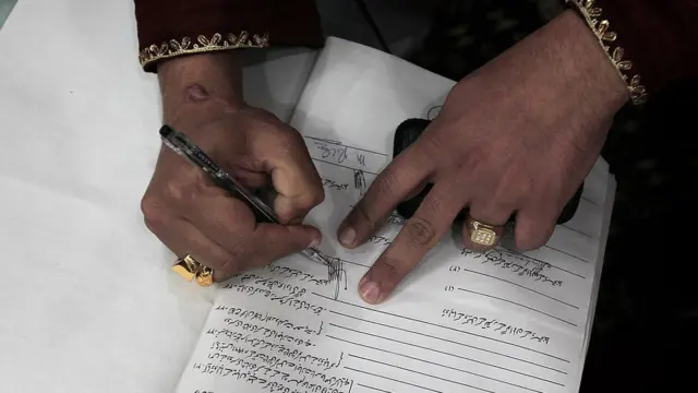 'லவ் ஜிஹாத்' மற்றும் 'சிறப்புத் திருமனச் சட்டம்' இடையே ஊசலாடும் காதல் கதைகள்